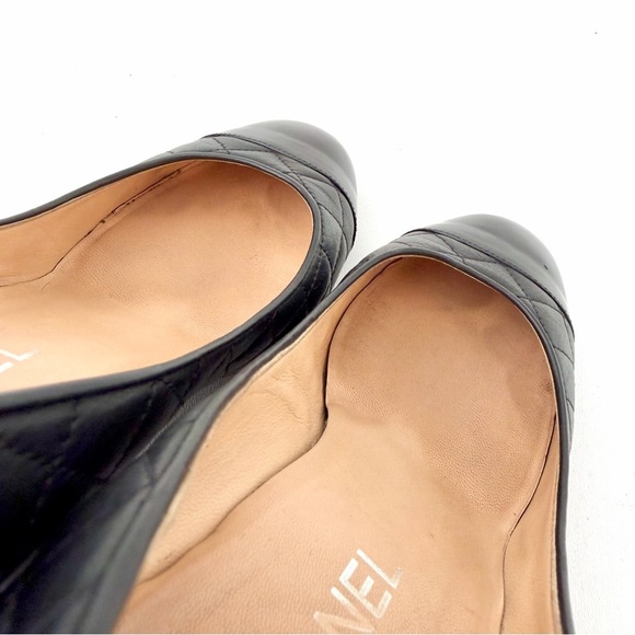 CHANEL | Black Quilted Leather Cap Toe Wedge Pumps 38.5 classic CC logo heels - Picture 12 of 16